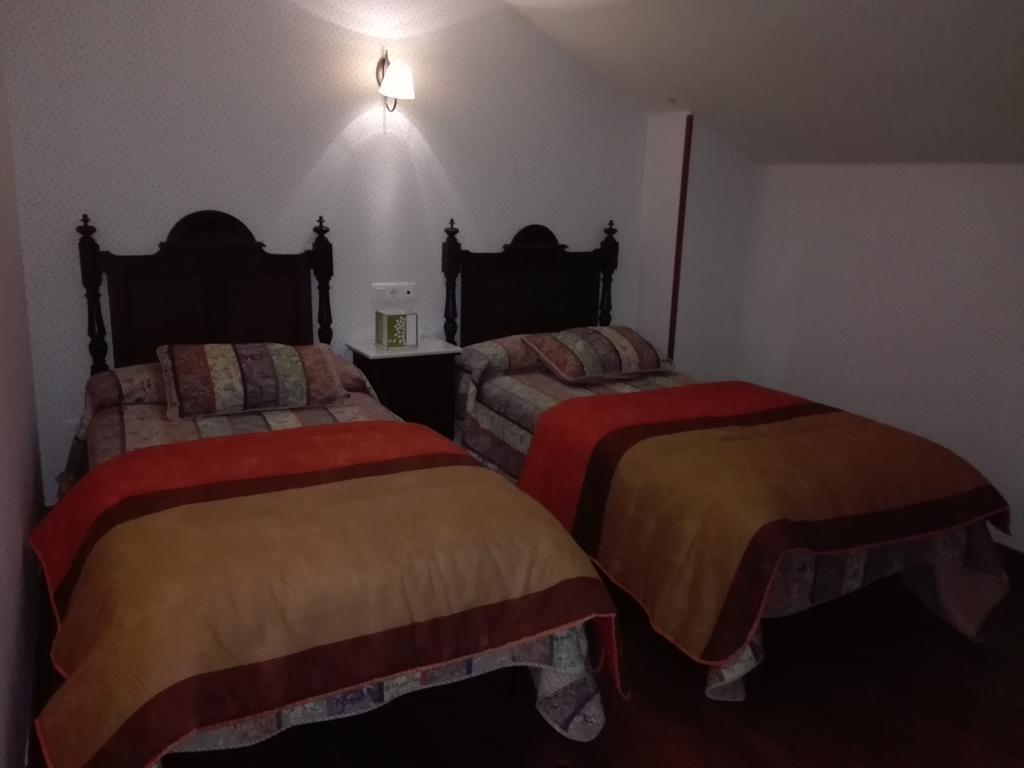 Casa Manoso Hotel Cea Bagian luar foto